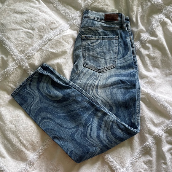 Hollister Denim - Hollister curvy mom jean 11L